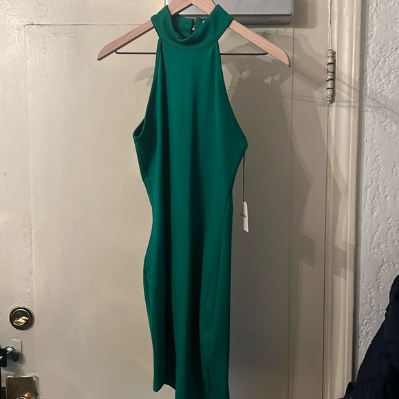 REVOLVE: NWOT superdown Tegan Wrap Mini Dress in Kelly Green - Picture 4 of 4